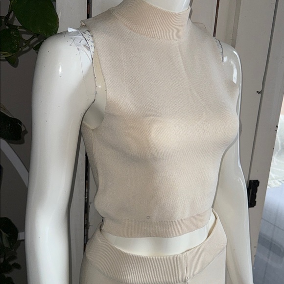 Forever 21 Elegant Cream Sleeveless 2 pc matching set NWOT - Picture 4 of 15